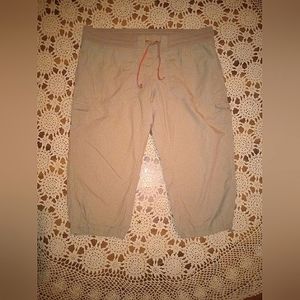 Women North Face Capri pants